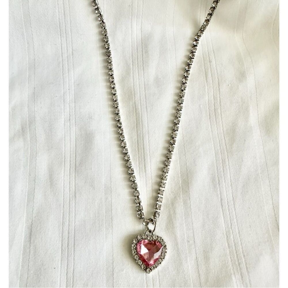 Light pink rhinestone heart necklace 